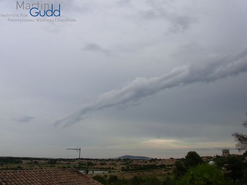 Altocumulus castellanus unter Altostratus opacus